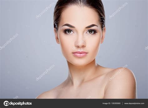 Beauty Model With Nude Make Up Stock Photo By Velesstudio