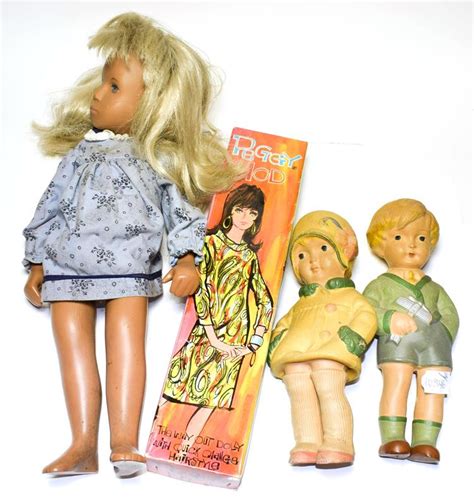 Lot 176 Circa 1970s Blonde Sasha Doll Wearing A Blue