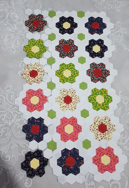 Hexagon Flower Quilt Tutorial All About Patchwork And Quilting