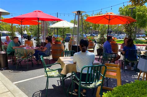 Camarillo Village Square Continues Al Fresco Dining & Outdoor Fitness