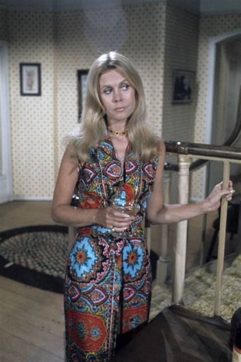 Elizabeth Montgomery As Samantha Stephens In Bewitched Agnes Moorehead Samantha Divas Sex And