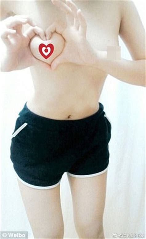 Chinese Women Make Heart Shapes With Their Breasts Daily Mail Online
