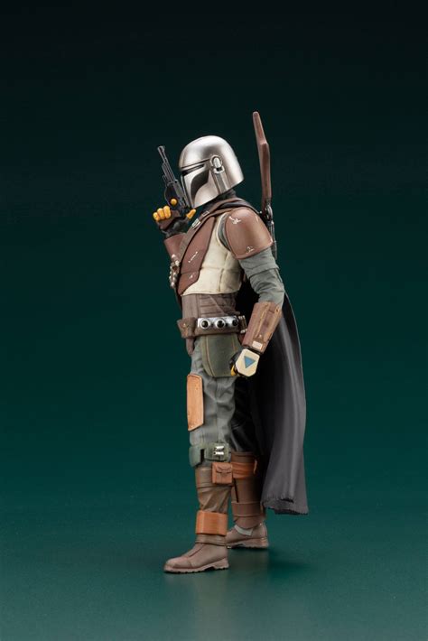 The mandalorian, a new star wars series, follows a lone gunfighter's travails after the fall of the empire. MANDALORIAN STATUETTE ARTFX 1/10 STAR WARS THE MANDALORIAN ...