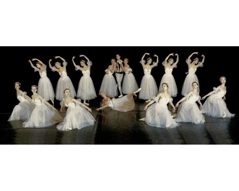 Russian National Ballet Brings Classical Dance To The Egg