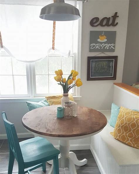 Love This Simple Colorful Breakfast Nook Nook Table Home Decor
