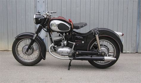 1951 Puch 125 Sv I Like Small Bikes And I Cannot Lie Puch Bike