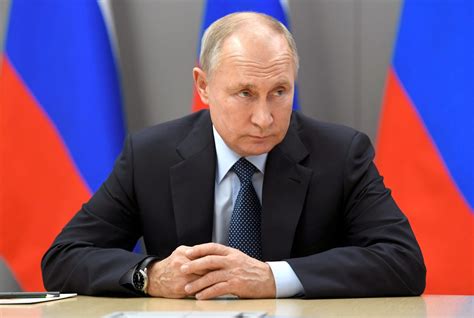 Putin says Covid trend is getting worse, Kremlin pushes revaccination 
