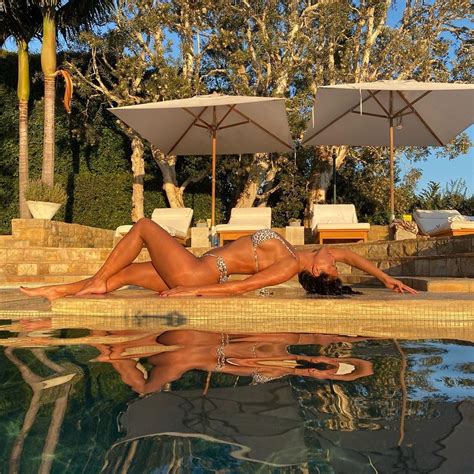 Nicole Scherzinger Sexy Bikini Near The Pool 6 Photos Videos The