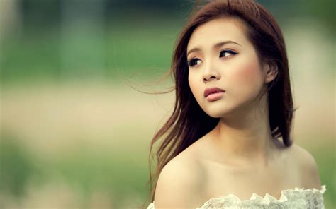 Sarah Shuilian Vietnamese Brunette Asian Model Girl Wallpaper 001
