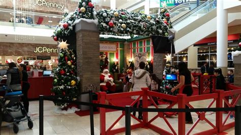 Staten Island Mall Enchants With Santa Sparkle And Shine Staten