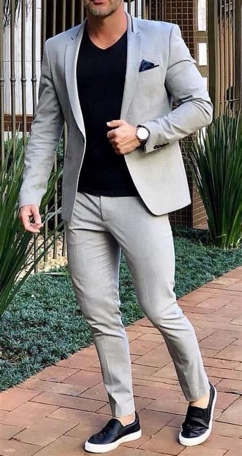 Here's a complete guide on how to dress smart with loads of outfit ideas whether it is for a birthday party or wedding, there are some people that would prefer to be all dressed in a fancy suit or gown, and some people. Grey Smart Casual Street Men Suit for Wedding Suit Men ...