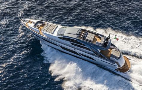 The pershing 9x is a vibrant mix of chic luxury and sporty performance. 92 Pershing 9X 2020 | HMY Yachts