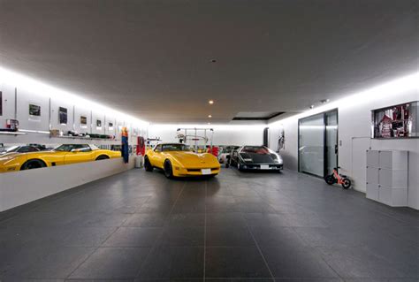 20 Garage Designs That Are Also Ingenious Feats Of Architecture