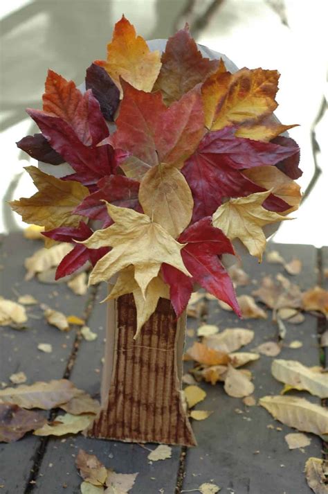 15 Beautiful Fall Leaf Crafts To Try Autumn Leaves Craft Fall Arts