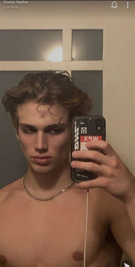 See more of vinnie hacker on facebook. Pin by Martina Duarte on vinnie | Hot skater boys, Cute ...