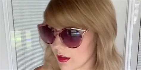 Taylor Swifts Doppelgänger Is A Nurse Going Viral On Tiktok