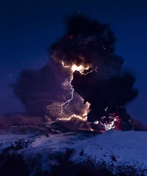 Electrical Eruptions Volcano Lightning Abc News