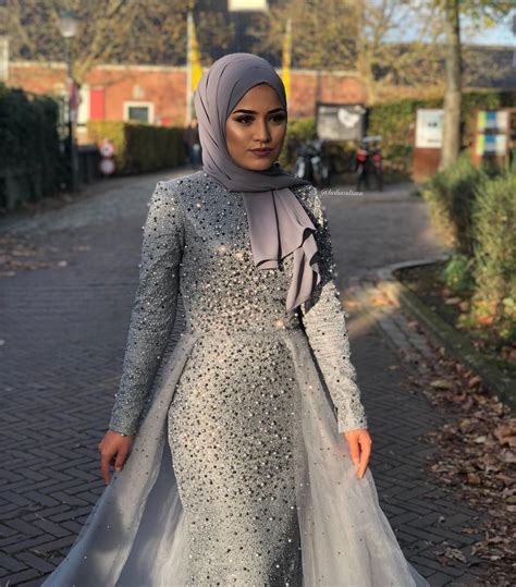 9 Hijab Graduation Outfits For You