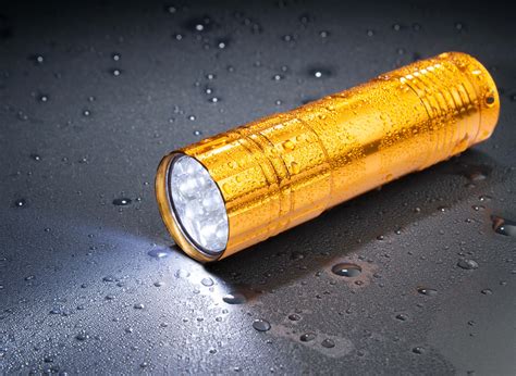 How To Choose The Best Waterproof Flashlight Guide 2023