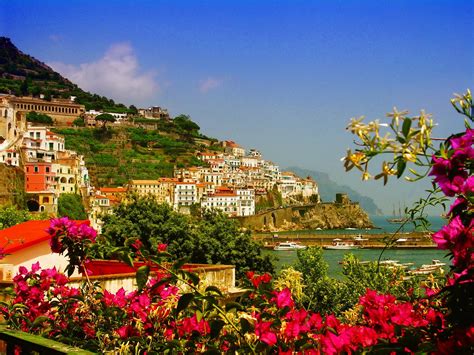 Beautiful Amalfi Coast In Italy Hd Wallpaper Background