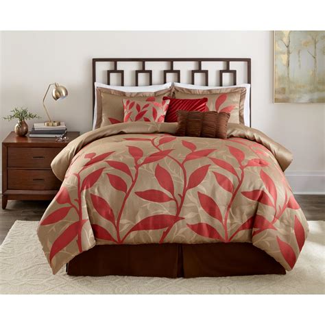 Sometimes the simplest things bring the most joy. Essential Home 7pc. Comforter Set - Red Vine