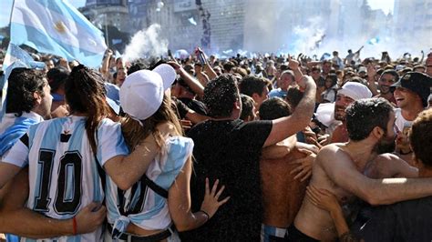 World Cup Hundreds Of Thousands Of Fans Take To The Streets Of Buenos Aires After Argentina