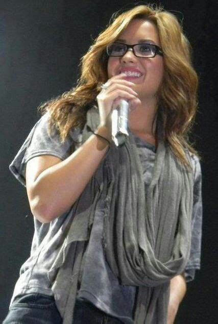 Born august 20, 1992) is an american singer and actress. She looks so pretty with glasses♥ I can NOT wait to get ...