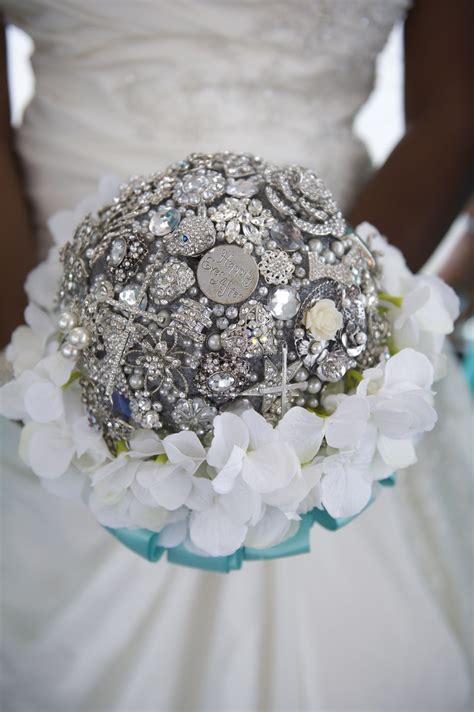 Norma agreed to renegotiate the contract at that time. DIY brooch bouquet!!!! So simple once you get the hang of ...