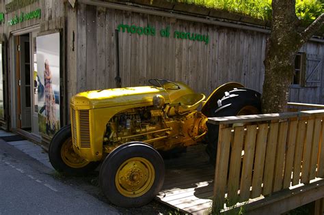 Kostenlose foto : alt, Transport, Fahrzeug, Oldtimer, Gold, Strahlen