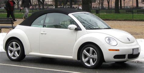 2009 Volkswagen New Beetle Convertible 2 Door Automatic S Pzev