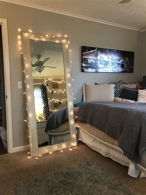 See more ideas about bedroom inspo, small bedroom, plant decor indoor. Pin by makayla ღ on ⋰ ↳ room inspo | Small room bedroom ...