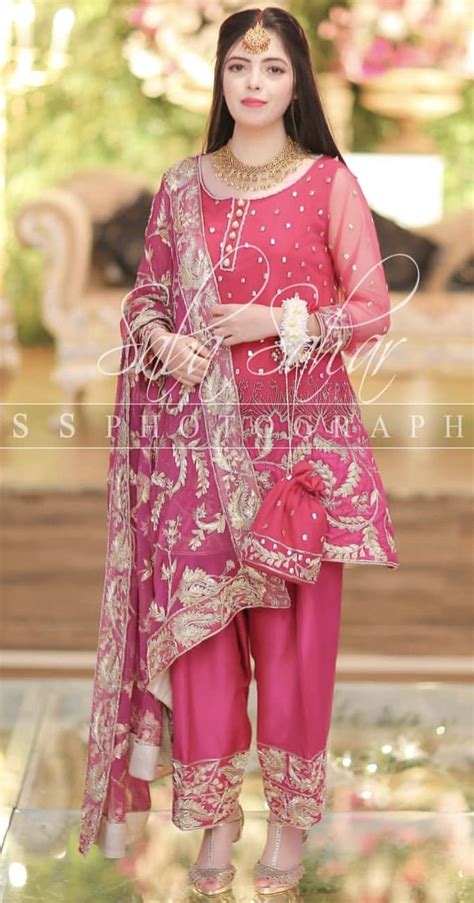 Pin By Bholi Masti On Kameez Trouser Wedding Dresses For Girls Pakistani Wedding Outfits
