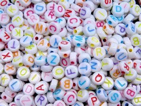100 Pcs 7mm White Alphabet Letter Beads Mixed Colour Round Kids Beads