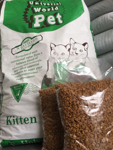 As food is also the key to your cat's heart, all our products also offer great taste your pet will love. Makanan Kucing UNIVERSAL KITTEN Cat Food Repack 1kg 1 Kg
