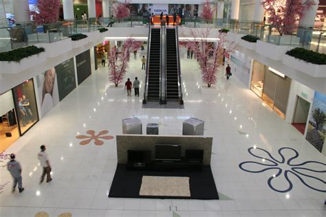 Located at jalan datuk patinggi ahmad zaidi adruce, formely known as jalan kereta api, it was opened in april 2018. THE SPRING | Kuching | Shopping Mall - SkyscraperCity