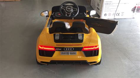 Características Coche Audi R8 Little Spyder 12v Amarillo Rc En