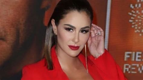 Ninel Conde Posa En Diminuto Y Sensual Bikini Para Transmitir Actitud