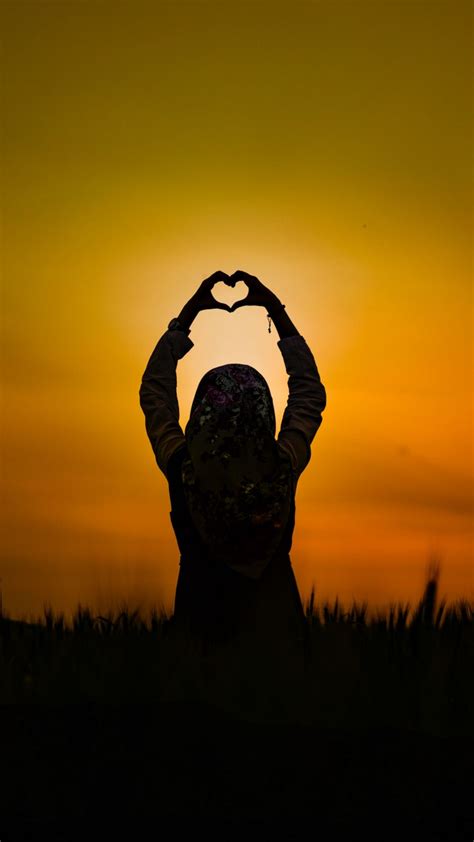 Download Wallpaper 938x1668 Silhouette Heart Sunset Girl Iphone 87