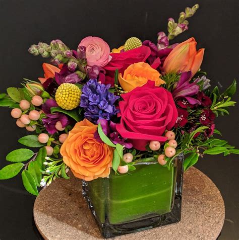 Download the perfect bouquet of flowers pictures. Bold and Beautiful Bouquet - Ithaca Flower Shop