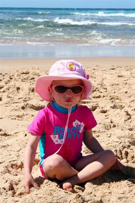 Little Girl Beach Free Stock Photos And Pictures Little Girl Beach