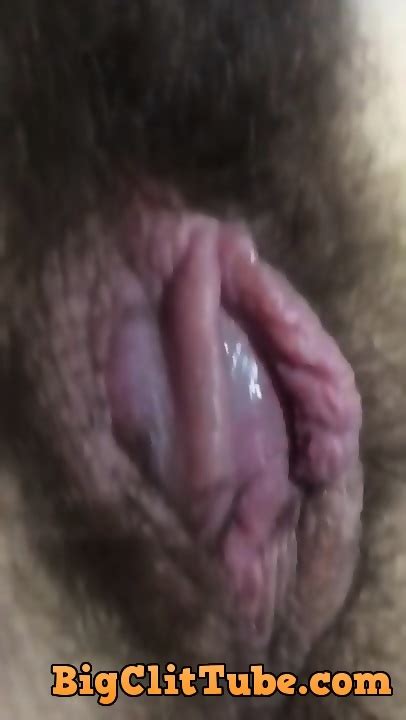 Quick Pussy Pumping Sesh With A Hairy Pussy Eporner