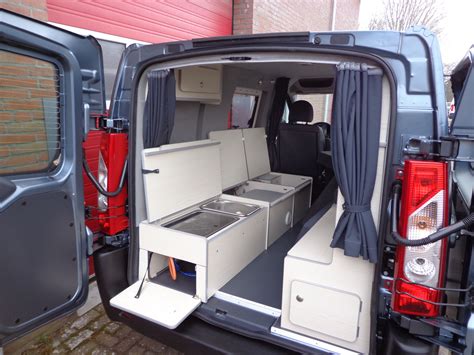 Pin De Tugay Sarican En Karavan I Mekan Organizaci N Camper Interior De Casa Rodante Mini Van