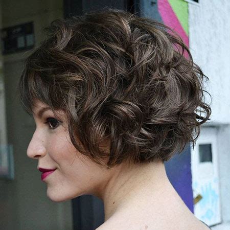 This specific hairstyle is the right choice if you want to achieve a short. wavy layered bob, layered wavy bob, layered bob haircuts for wavy hair | Bob Hairstyles 2018 ...