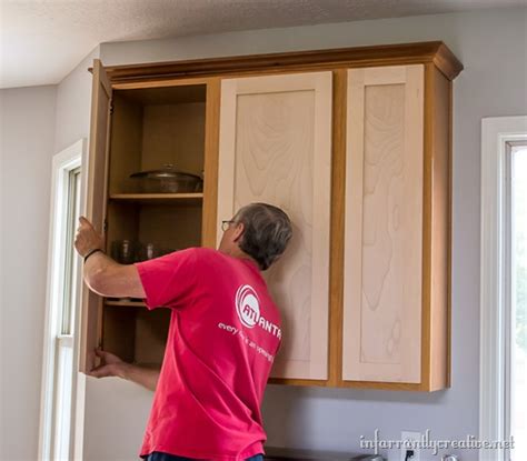 An extended discussion based on wide experience, about rigs, jigs, and methods for racking, stacking and finishing cabinet doors. IC Kitchen Remodel Begins: New Upper Doors - Infarrantly ...