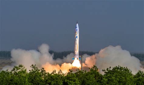 O foguete foi lançado do centro de lançamento de satélite de jiuquan, no norte da china. Startup chinesa lança seu 1º foguete ao espaço ...