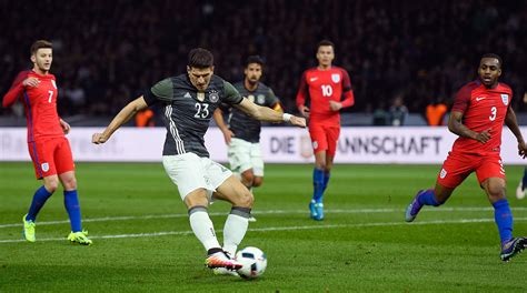 Englands nationalmannschaft wurde für die quali für die em 2020 in gruppe a gelost. Mario Gomez ist "Spieler des England-Spiels" :: DFB - Deutscher Fußball-Bund e.V.