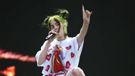 Billie Eilish Reveals The Disappointing Truth About Her First Kiss