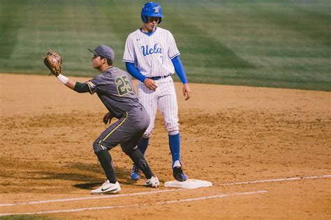 UCLA baseball takes down Baylor 5-2 in first matchup of series | Daily ...