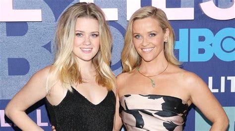 She Gets It From Her Mama Celebrity Mother Daughter Doppelgangers Entertainment Tonight