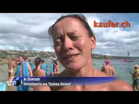 Australier ziehen blank Nacktschwimmen für Umwelt youtube original